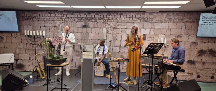 Simchat Torah woensdagavond 23 oktober 19.30 met live muziek en Jack van der Tang